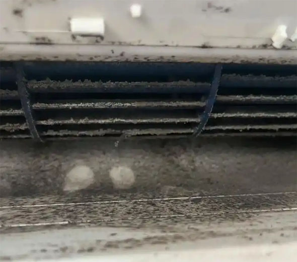 遵义空调吹的风有股烧焦味是怎么回事